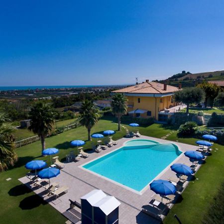 Bed and Breakfast Il Giardino Sul Mare Martinsicuro Exterior foto